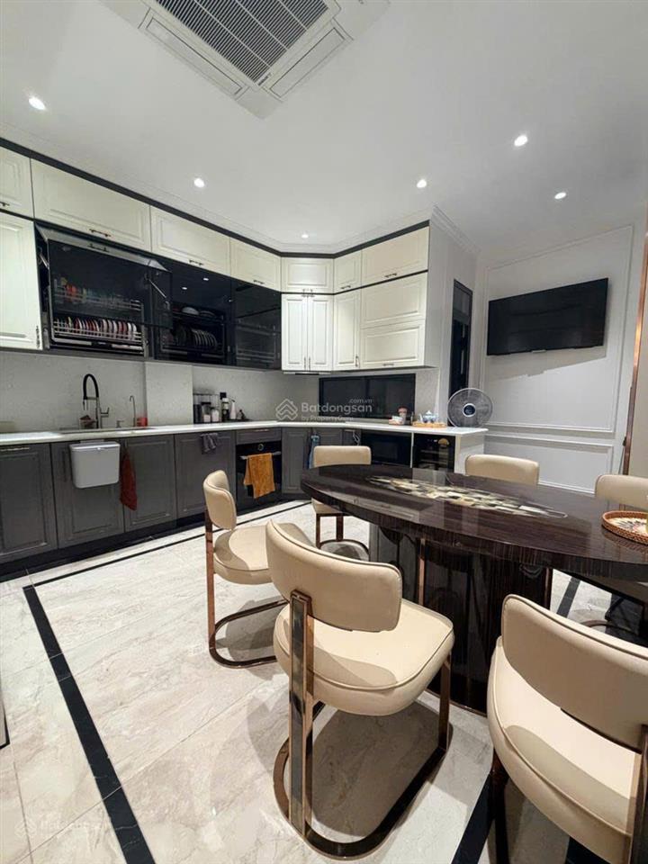 Hiếm!bán nhà đức diễn,bể bơi từ liêm,gần oto,thang máy,dt40mx6t,mt4.5m,7.9ty