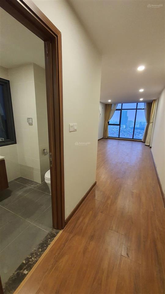 Chính chủ cho thuê gấp căn hộ 4pn, 3wc, 210m2 tại discovery complex, 30 triệu vnd