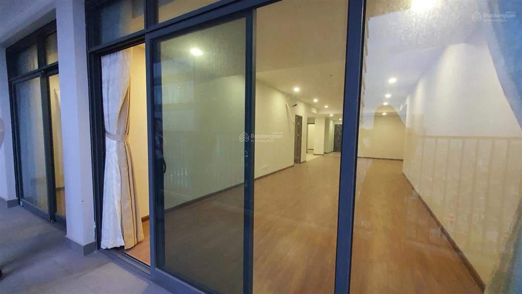 Chính chủ cho thuê gấp căn hộ 4pn, 3wc, 210m2 tại discovery complex, 30 triệu vnd