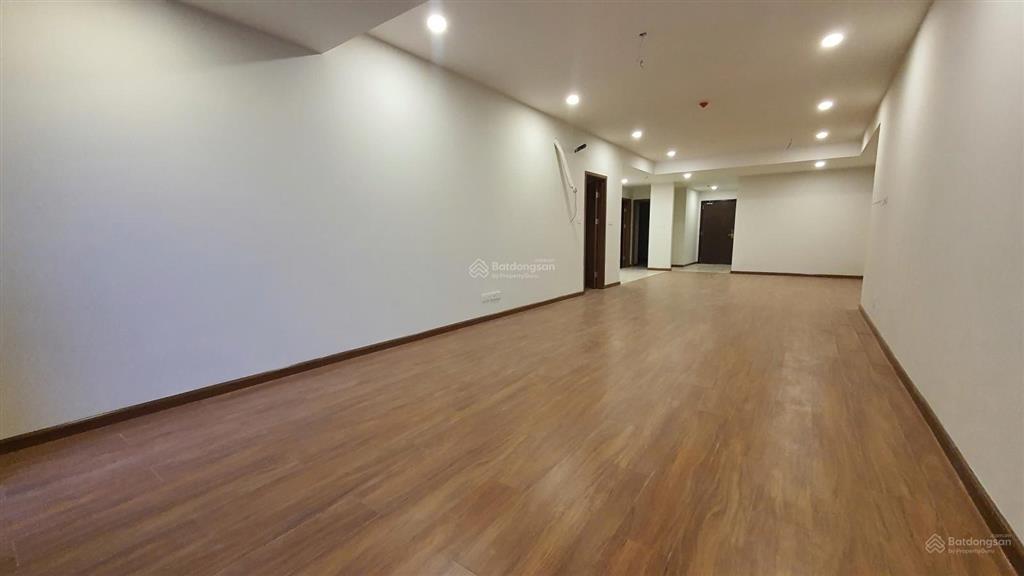 Chính chủ cho thuê gấp căn hộ 4pn, 3wc, 210m2 tại discovery complex, 30 triệu vnd