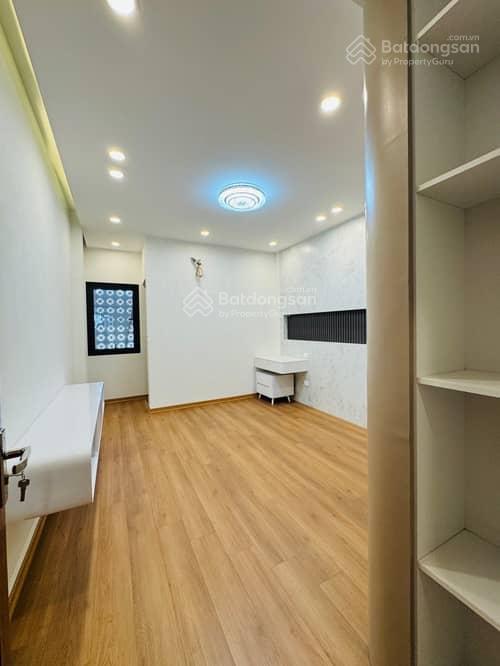 Nhà nguyễn văn linh  82m  6 tầng thang máy, ô tô tải tránh, kinh doanh tốt, gần aeon mall