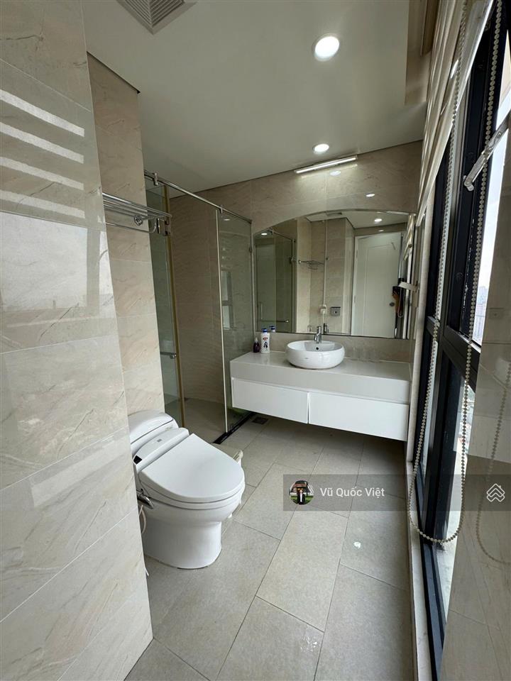 Chủ nhà gửi bán căn 2pn 2vs 92m2 chung cư cao cấp d'. le pont d'or  36 hoàng cầu ,căn hiếm giá tốt