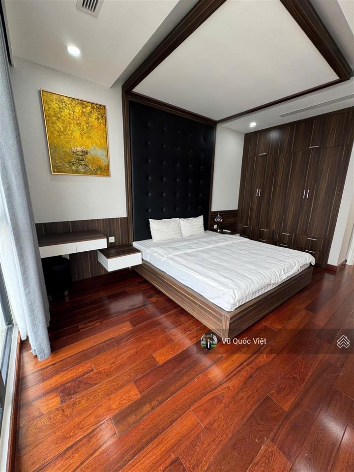 Chủ nhà gửi bán căn 2pn 2vs 92m2 chung cư cao cấp d'. le pont d'or  36 hoàng cầu ,căn hiếm giá tốt