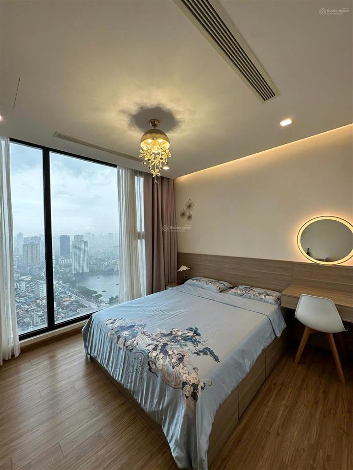 Chủ nhà gửi bán căn hộ 75m2 2pn 2vs chung cư vinhomes metropolis, tầng đẹp view thoáng, sổ lâu dài