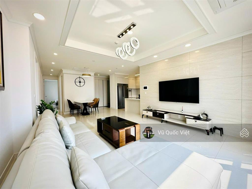 Chuyển đổi công tác chủ nhà cần bán căn 101m2 2pn 2vs starlake gđ1 view hồ  full nội thất cao cấp