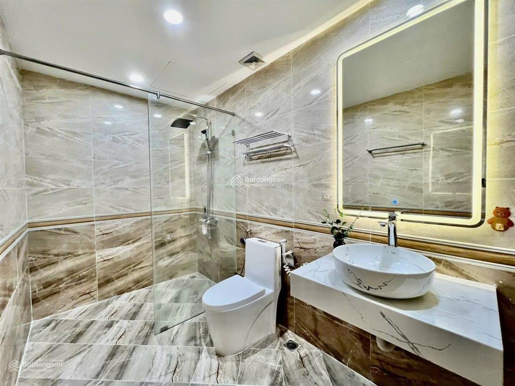 Chủ nhà gửi bán căn hộ 2pn 2vs 86m2 trục hoa hậu tháp b tại golden palace, view svđ  giá tốt