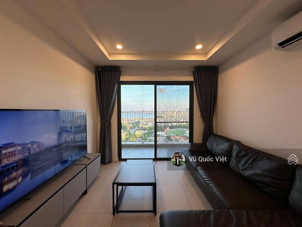 Chủ nhà gửi bán căn hộ 102m2 view trực diện hồ tây dự án kosmo tây hồ, giá tốt thị trường