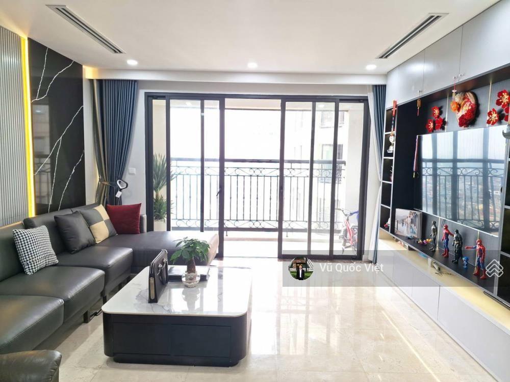Chủ nước ngoài gửi em bán căn hộ 3pn 2vs dự án d’. le roi soleil tây hồ  view ôm trọn hồ
