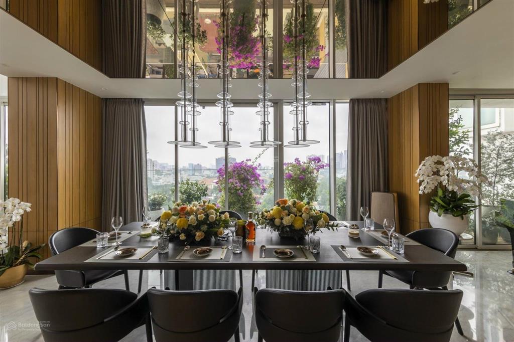 Siêu phẩm căn penthouse 350m2 dự án kosmo tây hồ | full nội thất nhập khẩu cao cấp  giá tốt