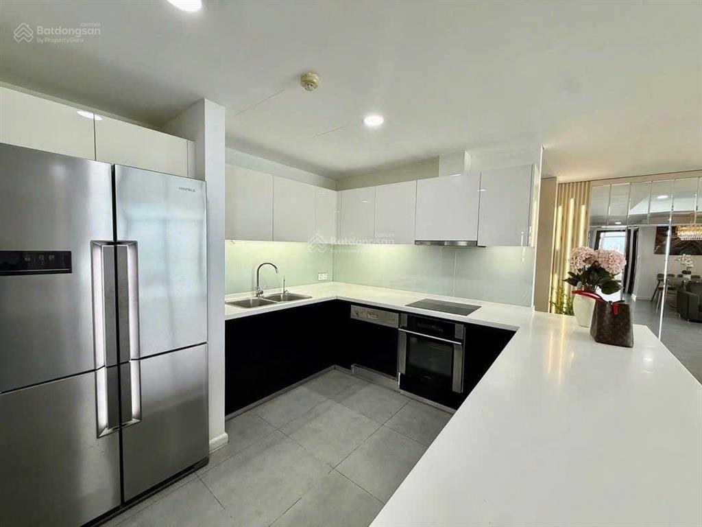 Căn góc hoa hậu 3pn 2vs 121m2 dự án water mark tây hồ | tầng trung view trọn hồ tây  giá tốt