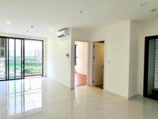 Bán căn hộ DLusso 1 phòng ngủ, tầng trung, nhà cơ bản dễ thiết kế, sổ sẵn công chứng nhanh gọn