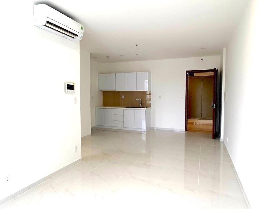 Bán căn hộ DLusso 1 phòng ngủ, tầng trung, nhà cơ bản dễ thiết kế, sổ sẵn công chứng nhanh gọn