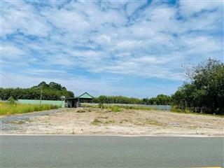 Cần vốn bán đất 2 mặt tiền đường cao bá quát 18m, chơn thành. diện tích 419m2, ngang 10 nở hậu. shr