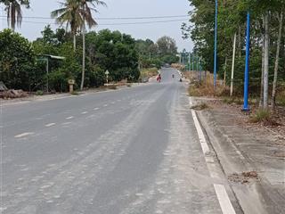 Đất sẵn thổ cư cách tthc chơn thành chỉ 2km, dt 520m2, mặt tiền 10m, từ đường lê duẩn vào 100m, shr