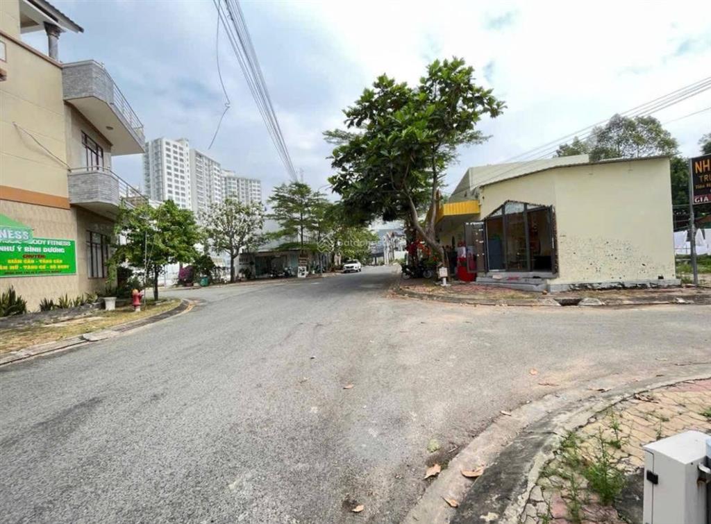 Bán đất khu tđc chánh nghĩa, kế bên trường chính trị tỉnh bình dương, dt 98m2, shr, full thổ cư