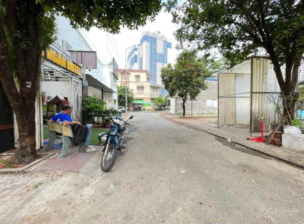 Bán đất khu tđc chánh nghĩa, kế bên trường chính trị tỉnh bình dương, dt 98m2, shr, full thổ cư