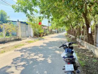 Bán lô đất tân định bến cát dt 299m2, sổ sẵn, có thổ cư. cách kcn mỹ phước chỉ 5p di chuyển, còn tl