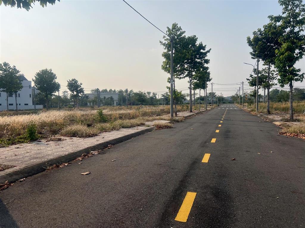 Chính chủ gửi bán lô đất dự án phúc an garden bàu bàng, diện tích 75m2, full thổ cư, shr, ngay kcn