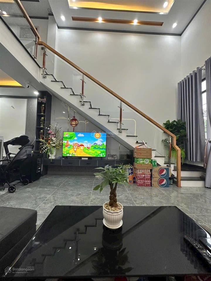 Cần bán gấp nhà gần tp mới bình dương