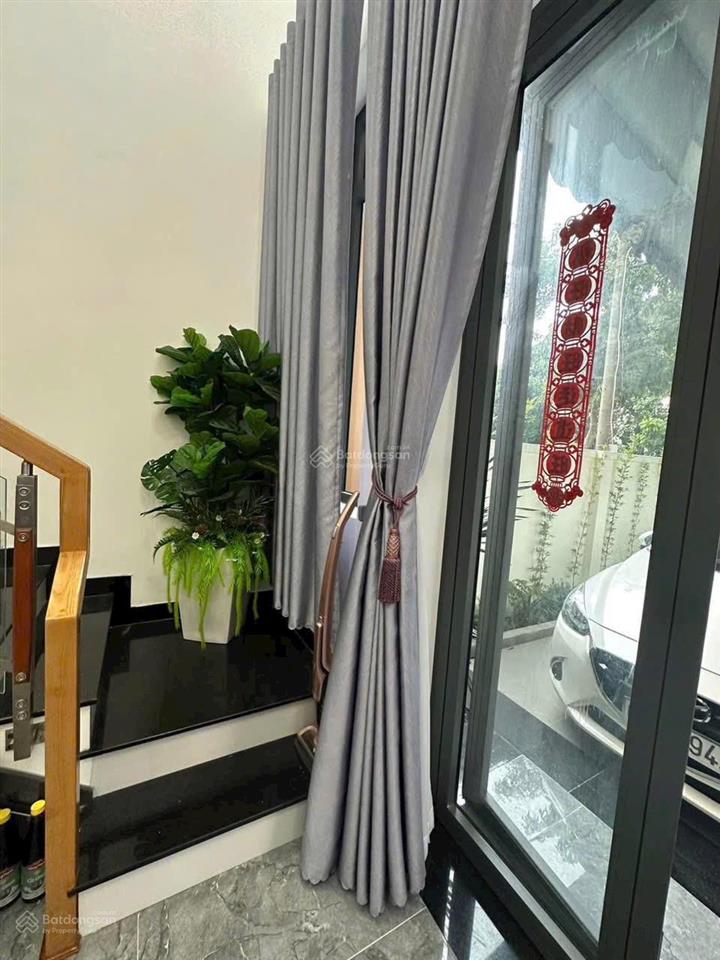 Cần bán gấp nhà gần tp mới bình dương