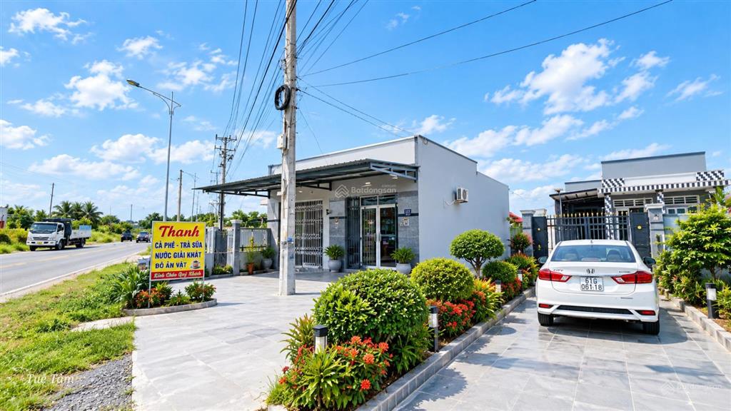 Bán đất tặng nhà mới đẹp mặt tiền dt871b, 350m², gần ql50, giá gấp chỉ 2,9 tỷ , sổ hồng