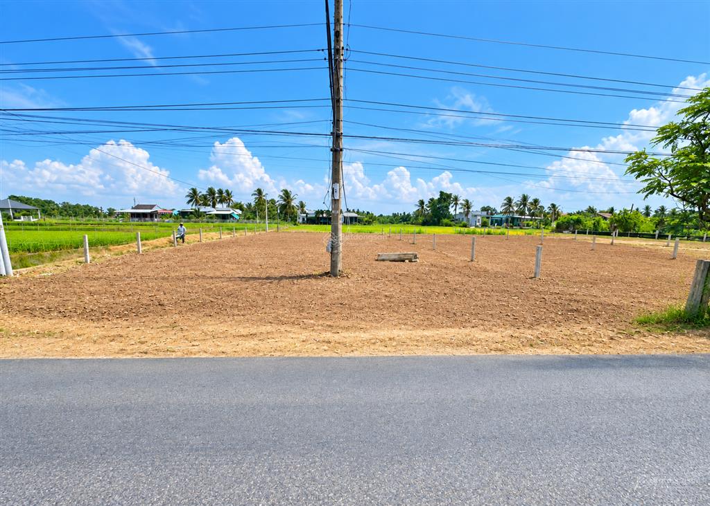 Cần bán 500m2 đất thổ đô thị, đường nguyễn trọng hợp nd, thành phố gò công, sổ hồng