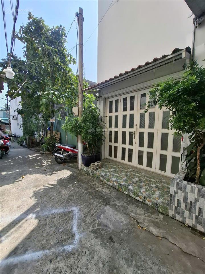 Bán đất quận 7, mặt tiền 6m, nở hậu, dt 66m2, xây dựng tự do, hoàng quốc việt, phú mỹ hưng 4tỷ