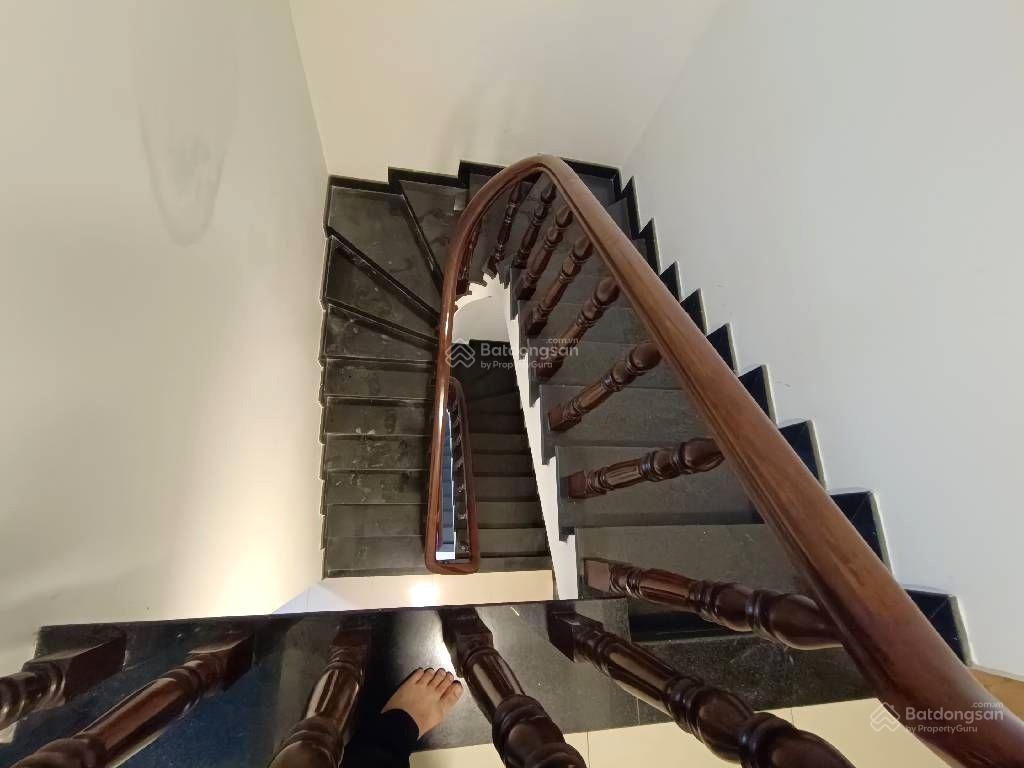 Bán nhà 4 tầng quận 7, dt 48m2, mặt tiền 4m, có 4 phòng ngủ, ngay cầu phú mỹ, nguyễn văn quỳ