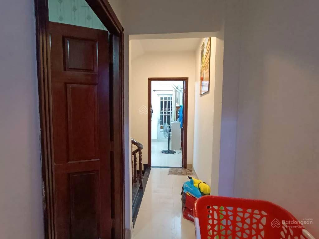 Bán nhà 4 tầng quận 7, dt 48m2, mặt tiền 4m, có 4 phòng ngủ, ngay cầu phú mỹ, nguyễn văn quỳ