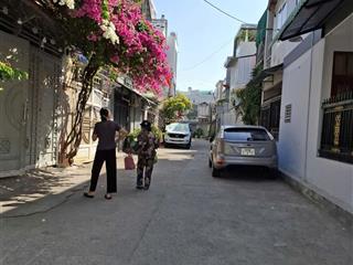 Bán nhà 4 tầng quận 7, dt 48m2, mặt tiền 4m, có 4 phòng ngủ, ngay cầu phú mỹ, nguyễn văn quỳ