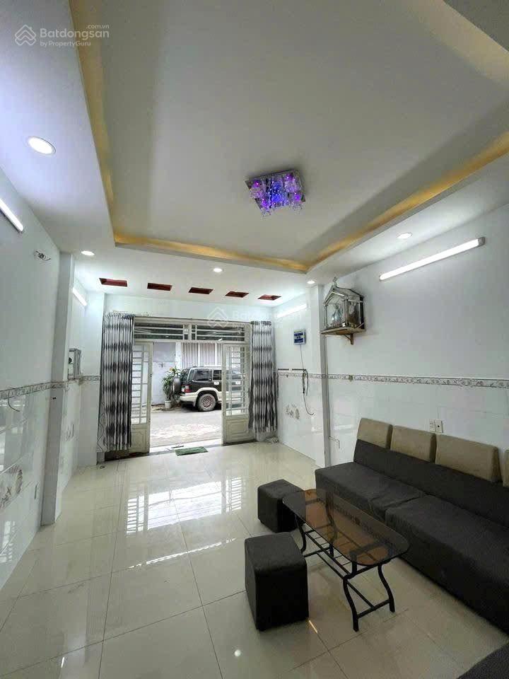Bán nhà 3 tầng quận 7, mặt tiền 4m, xe hơi đậu cửa, gần lotte, trần xuân soạn.giá 6.5tỷ