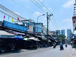 Bán nhà 3 tầng, có 4 phòng ngủ, sát hẻm xe hơi, bùi văn ba. 4.86 tỷ