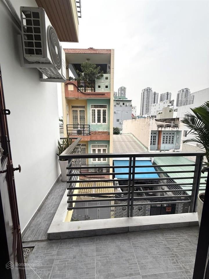 Nhà mới 4 tầng, mặt tiền 7m, hẻm ôtô quay đầu, gần lotte. tặng nội thất. 9.5 tỷ, lô góc 2 mặt tiền