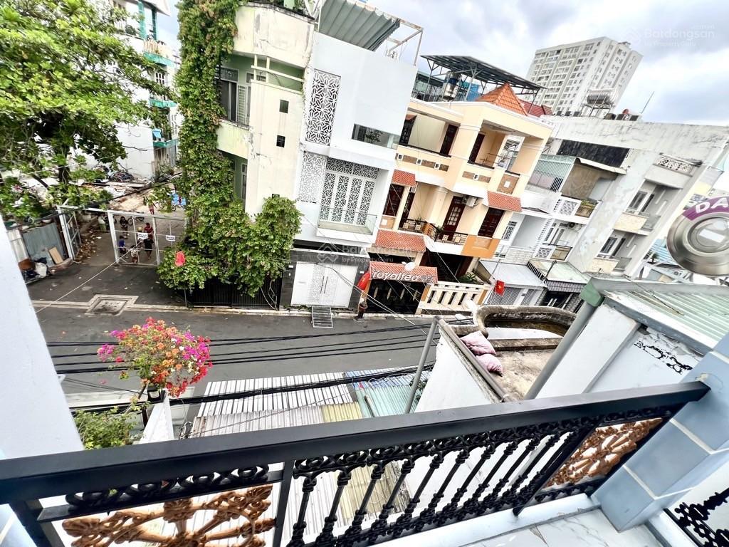Bán nhà 3 tầng gần lotte vừa ở vừa kinh doanh, 2 ô tô tránh, giá 12.5 tỷ, đường nhựa 9m