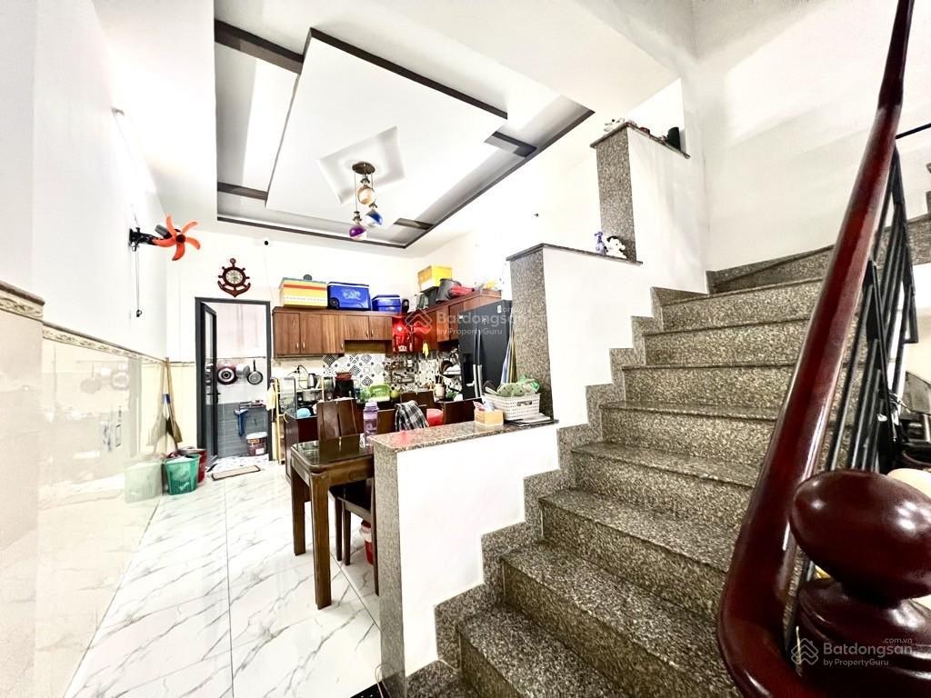 Bán nhà 3 tầng gần lotte vừa ở vừa kinh doanh, 2 ô tô tránh, giá 12.5 tỷ, đường nhựa 9m