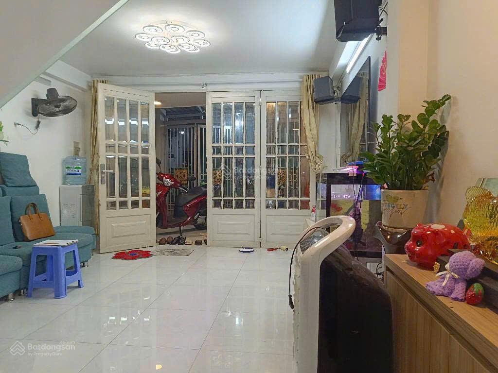 Bán nhà 4 tầng, 4 phòng, gần big c nguyễn thị thập, hẻm xe hơi kề bên, có sân phơi. giá 4,8 tỷ