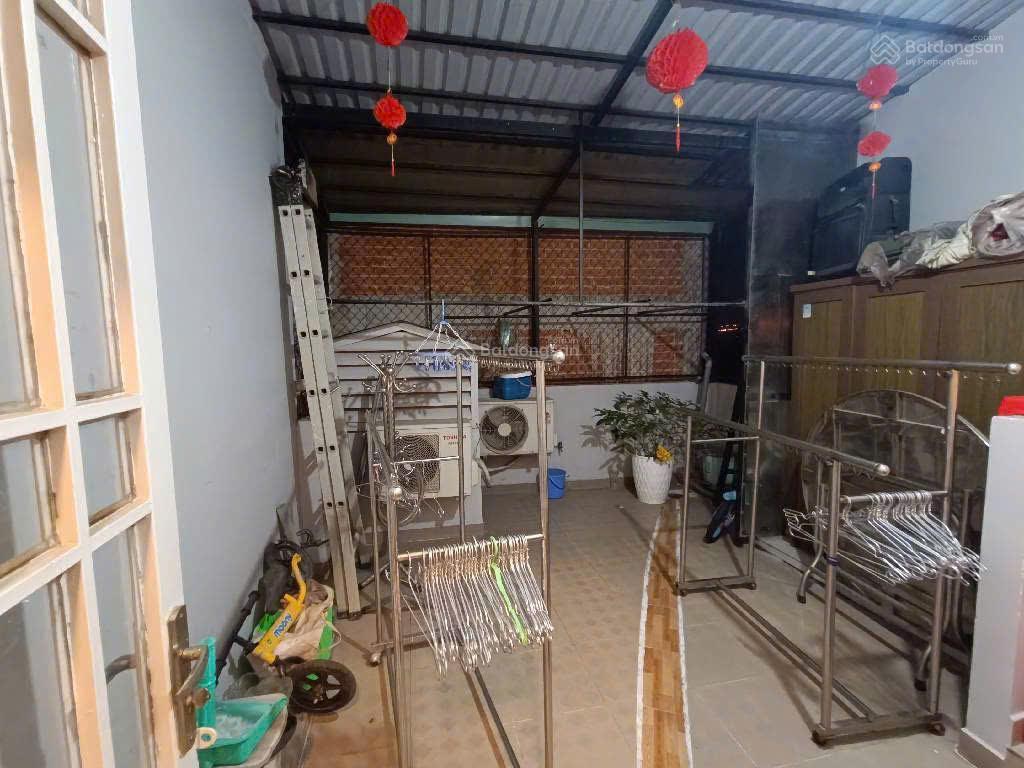 Bán nhà 4 tầng, 4 phòng, gần big c nguyễn thị thập, hẻm xe hơi kề bên, có sân phơi. giá 4,8 tỷ