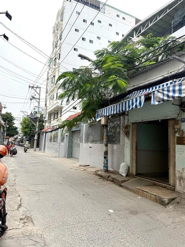 Bán nhà 3 tầng lâm văn bền, xe hơi 7 chỗ đậu cửa, mặt tiền hơn 4m, có sân thượng, giá 8.95 tỷ