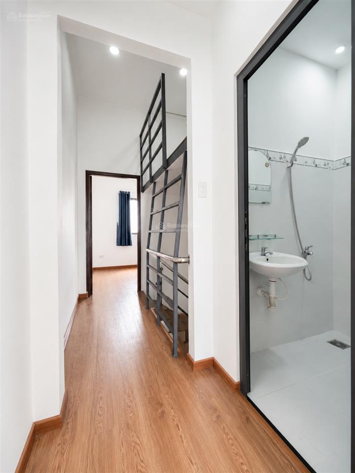 Bán nhà 3 tầng, 4 phòng ngủ, xe hơi 7 chỗ đậu trước cổng, huỳnh tấn phát, 4,2 tỷ