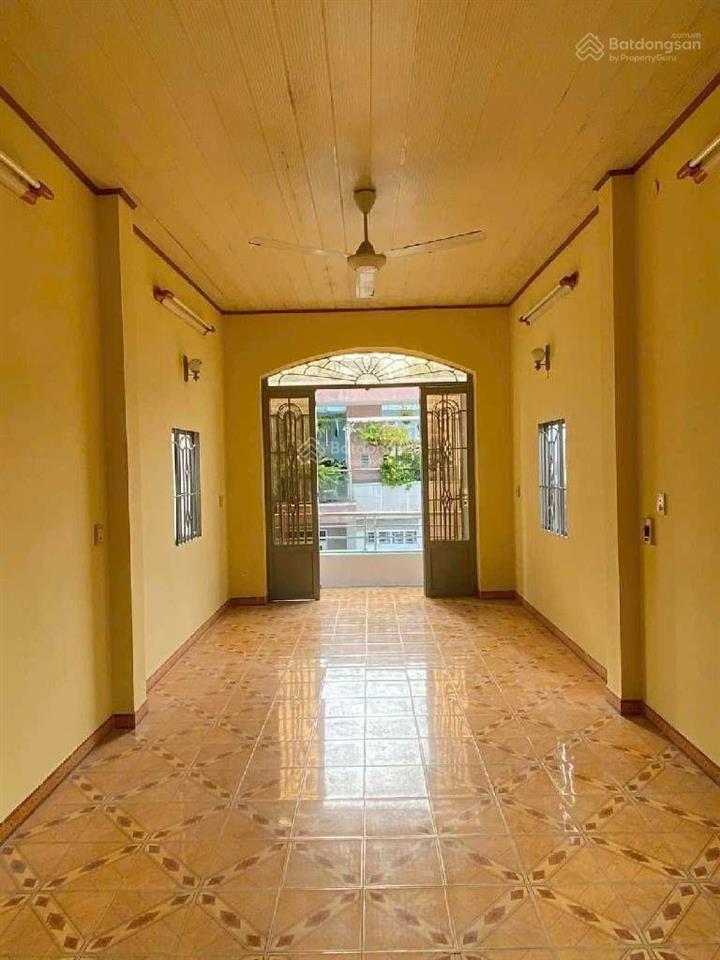 Mặt tiền chợ nguyễn sơn, q. tân phú  dt 4.1x15 hậu 4.4m  04 tầng  phù hợp ở / mua bán tạp hóa