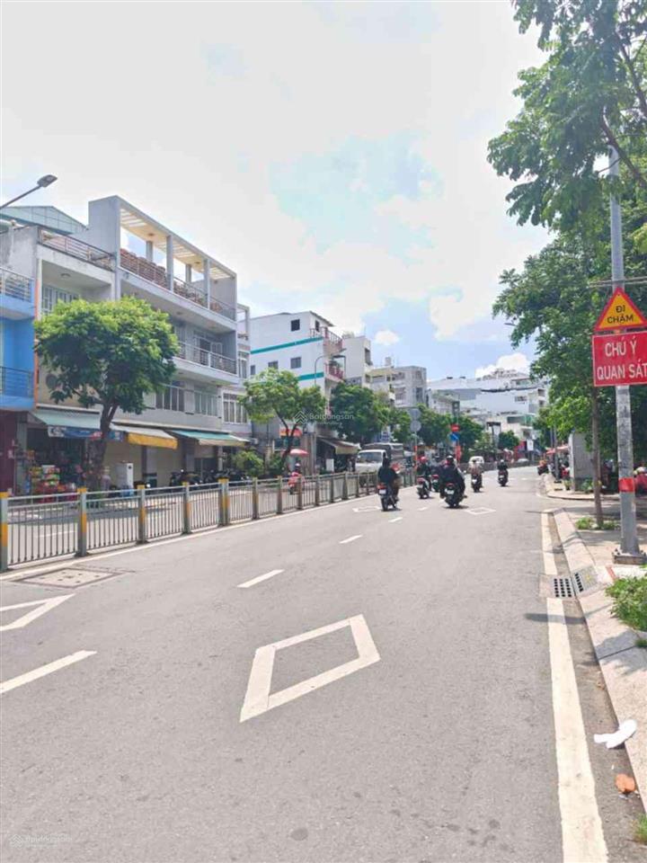 Đất phân lô bình tân  1368m2 full thổ vuông vức mt 21x68m, hẻm 7m thông, chỉ gần 50tr/m2