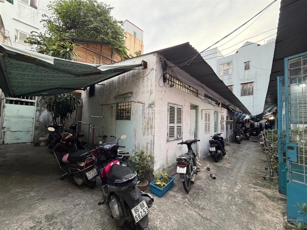 Nhà dt lớn hiếm có mtkd tân hương, q. tân phú  415m2 vuông vức. giá hơn 40 tỷ.