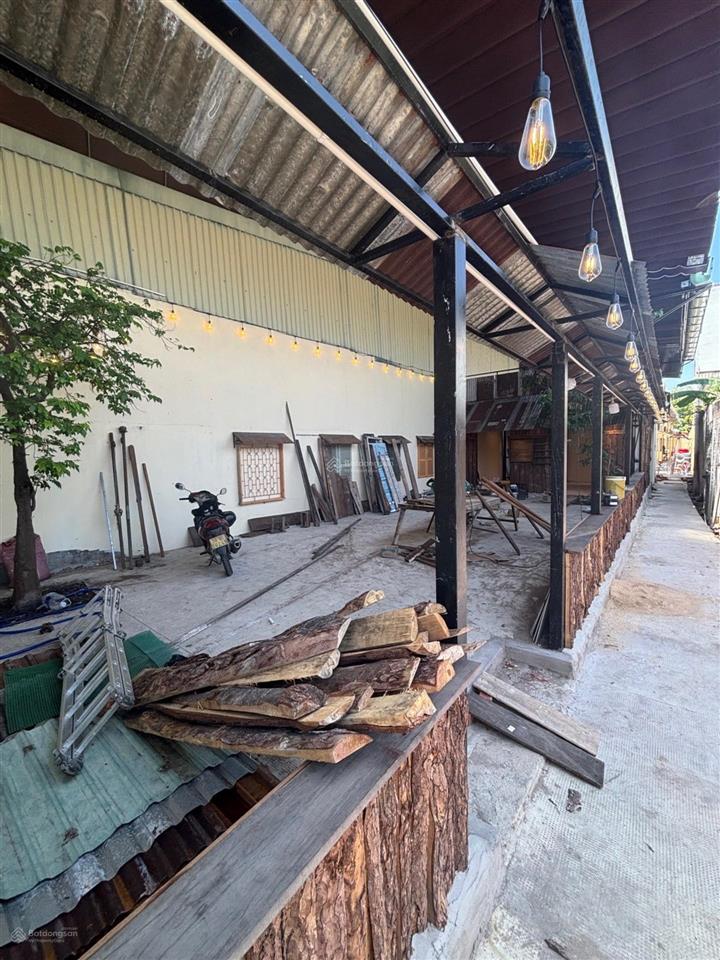Mặt tiền lê văn quới ngay chợ, ngang 8m, tổng sổ 527m2  giá hơn 60 tỷ.