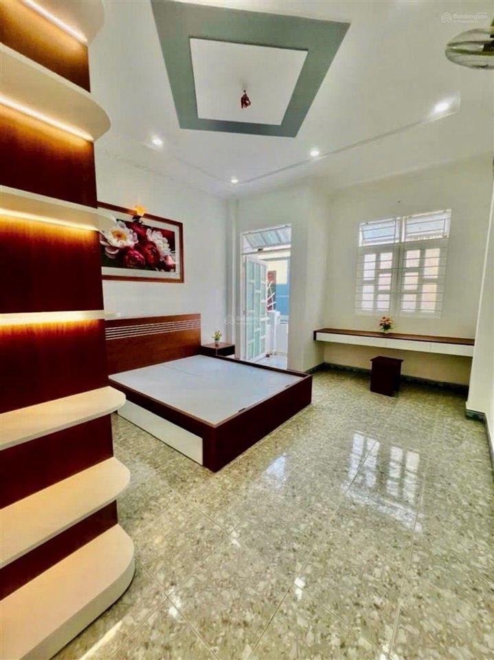 Nhà mới hoàn thiện chỉ 2.29 tỷ hẻm 1902 huỳnh tấn phát, nhà bè