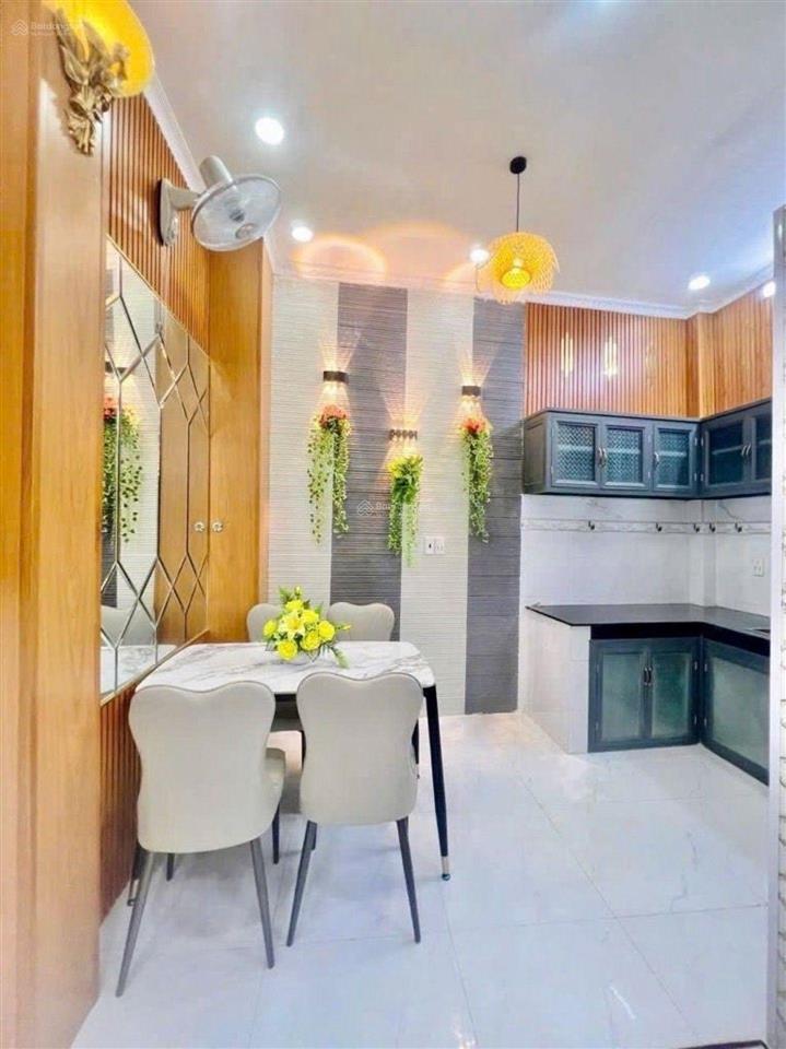 Nhà mới hoàn thiện chỉ 2.29 tỷ hẻm 1902 huỳnh tấn phát, nhà bè