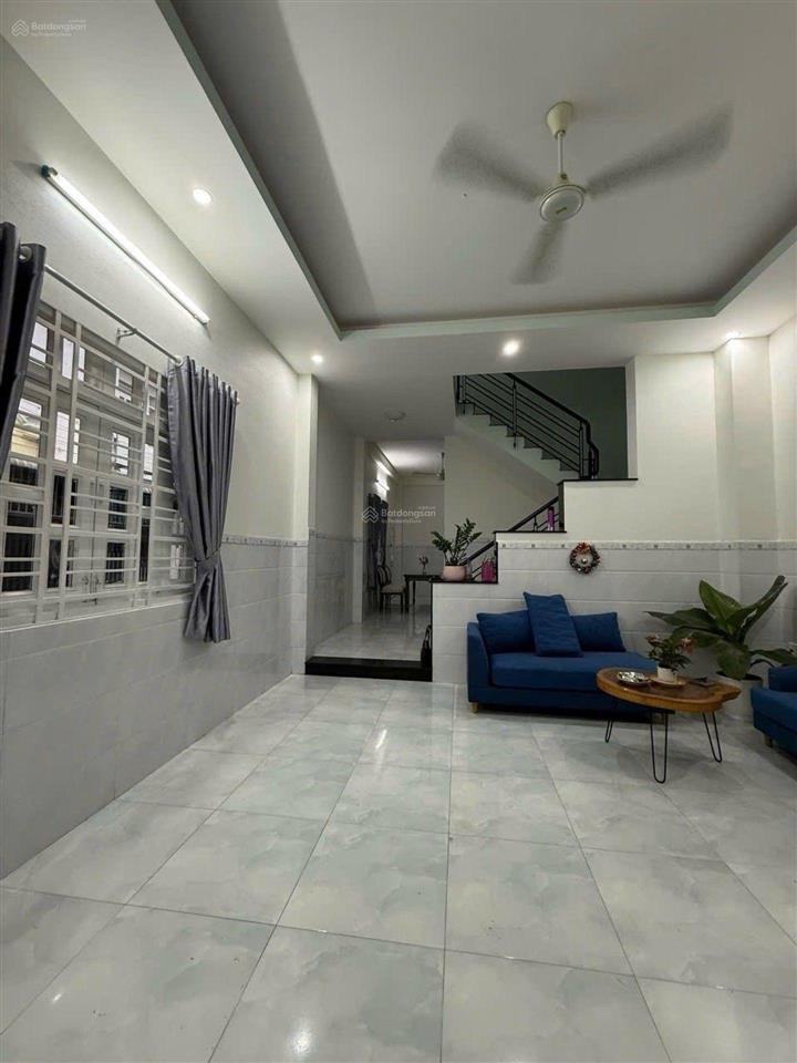 Căn góc 2 mặt hẻm không lộ giới, xe hơi tránh nhà 2 tầng diện tích lớn giá tốt nhà bè