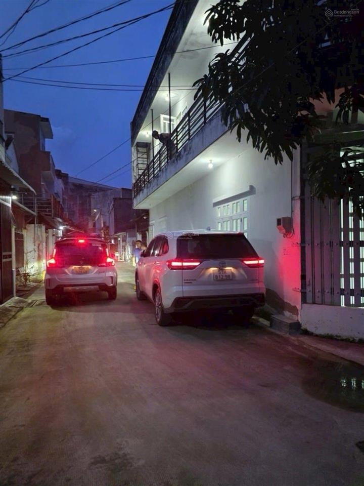 Căn góc 2 mặt hẻm không lộ giới, xe hơi tránh nhà 2 tầng diện tích lớn giá tốt nhà bè