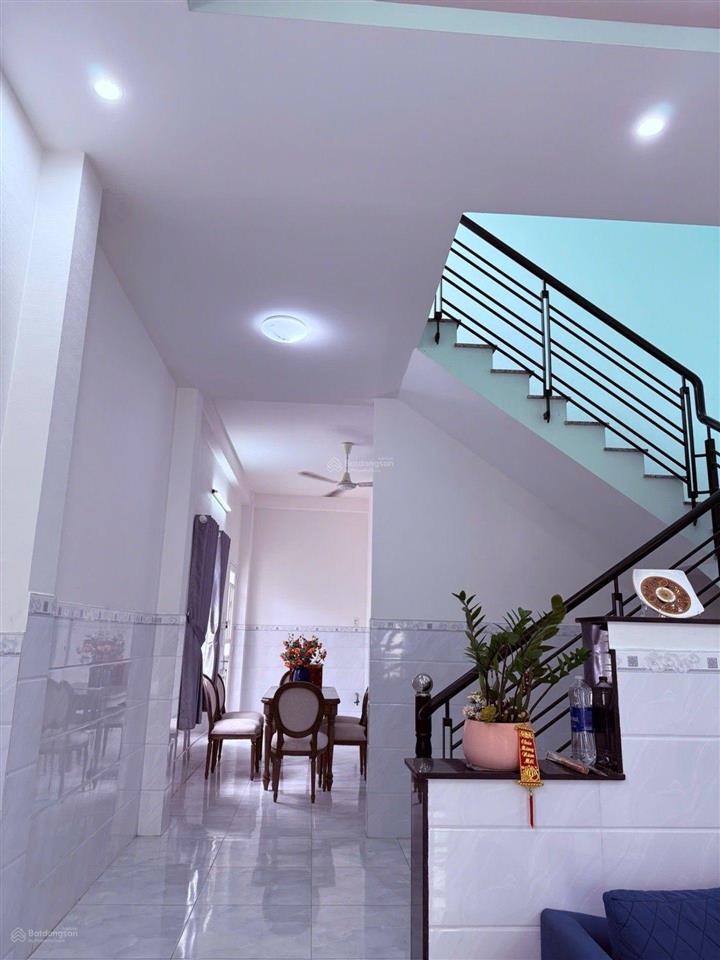 Căn góc 2 mặt hẻm không lộ giới, xe hơi tránh nhà 2 tầng diện tích lớn giá tốt nhà bè