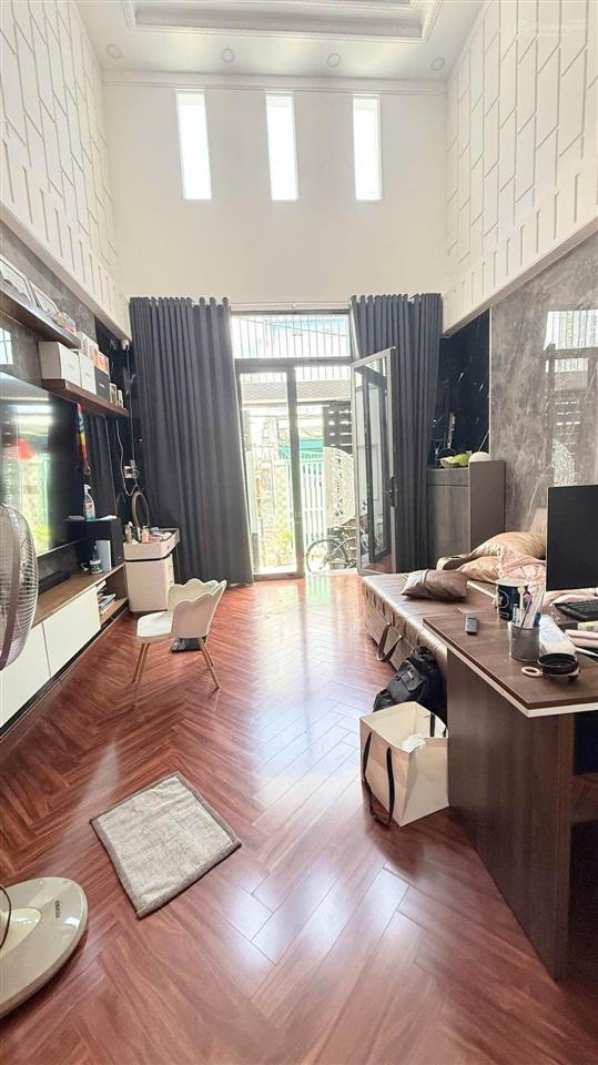 Bán nhà đẹp 3 tầng quận 7 kế bên phú mỹ hưng sổ hồng riêng hoàn công đầy đủ