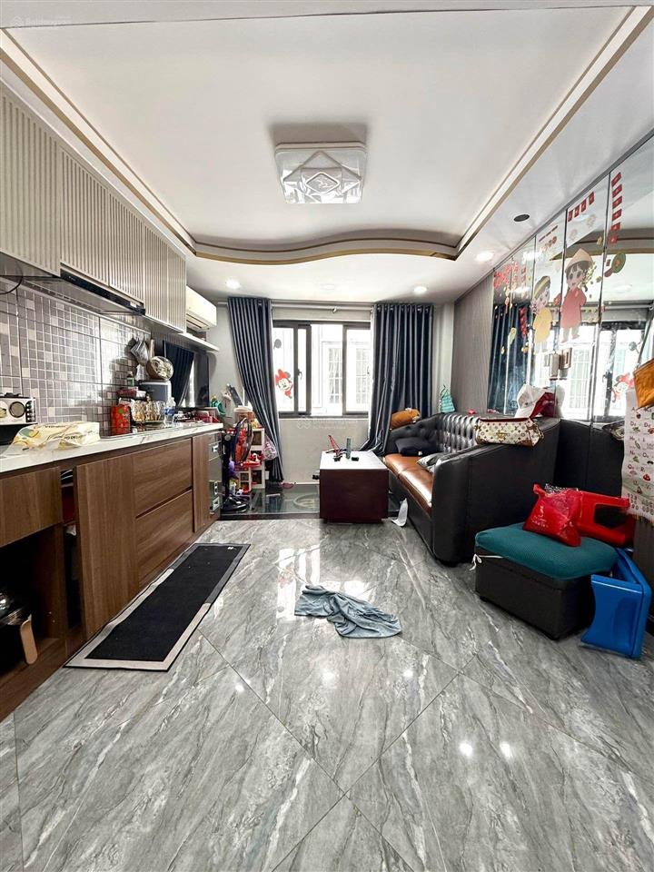 Bán nhà hẻm ô tô trung tâm quận 4 chỉ 5,7 tỷ